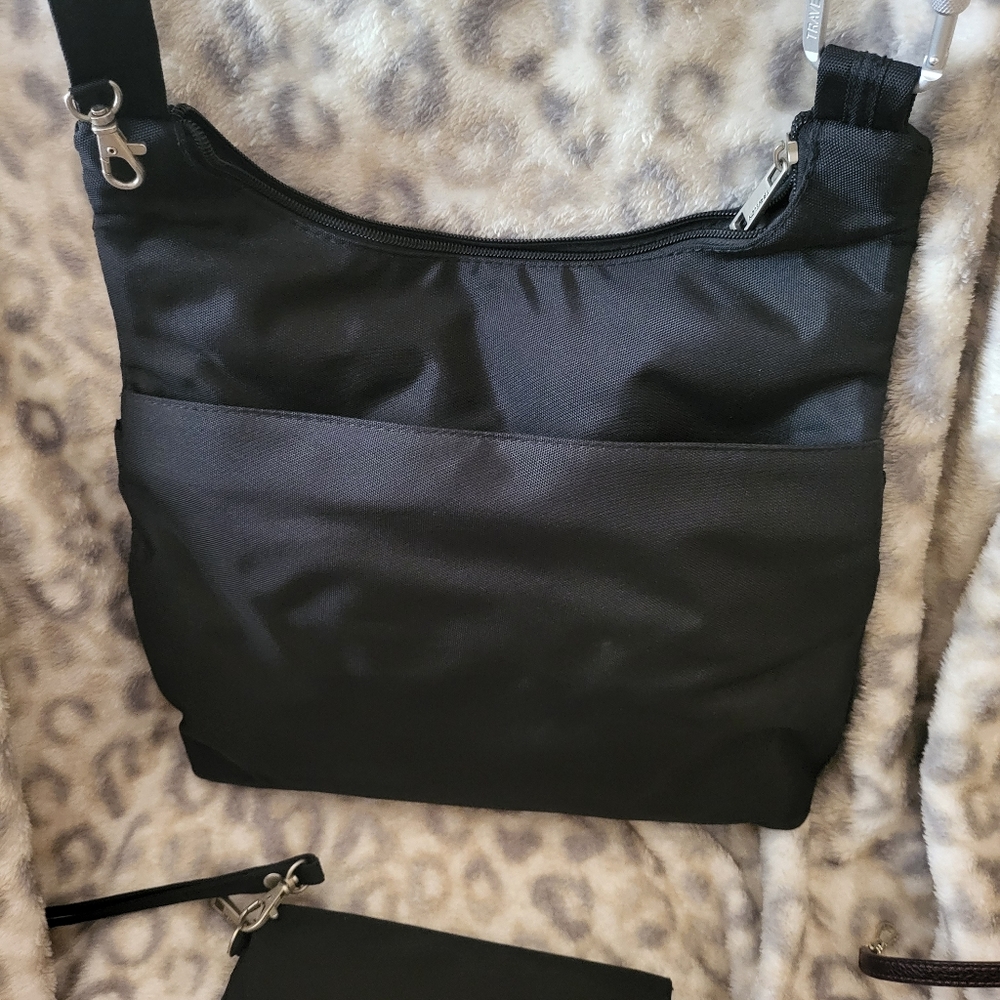 Travelon bag and wallet set - Picture 2 of 16